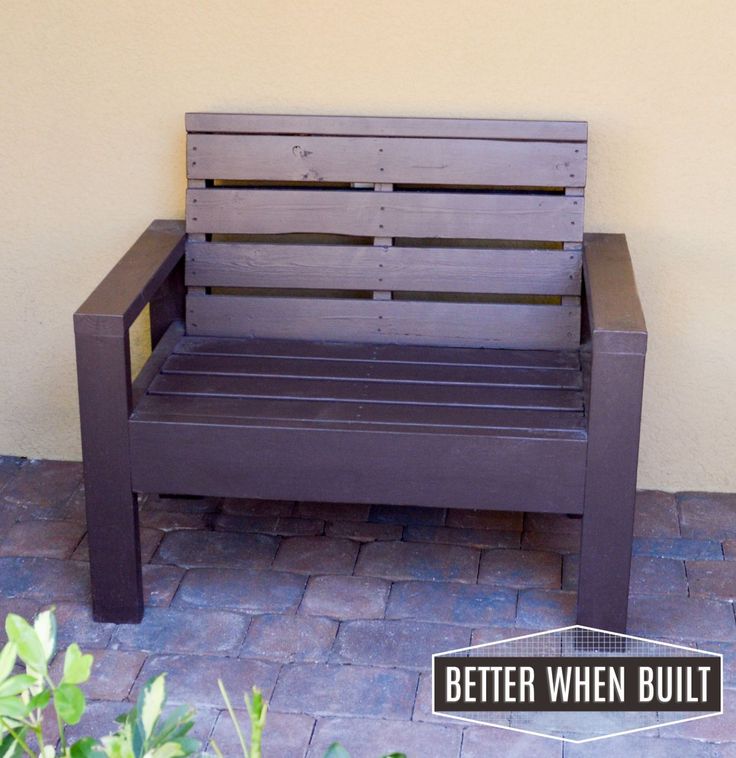 DIY Pallet Bench • Better When Built. #DIYPalletBench #diyprojects #diyideas #...