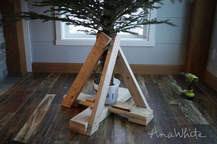 Heavy Duty Christmas Tree Stand | Ana White