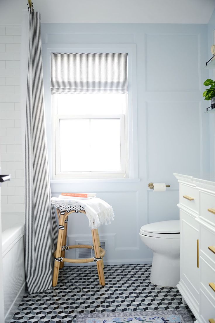 This simple trick will make your bathroom feel much bigger!