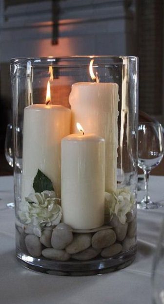 Inspiration for a table setting -- and a substitute for pricey vase filler. Go o...