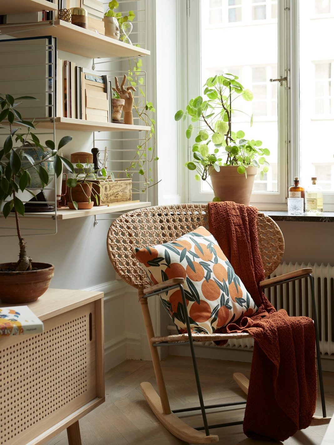 Mobilier et décoration vintage dans un appartement ancien - PLANETE DECO a homes world
